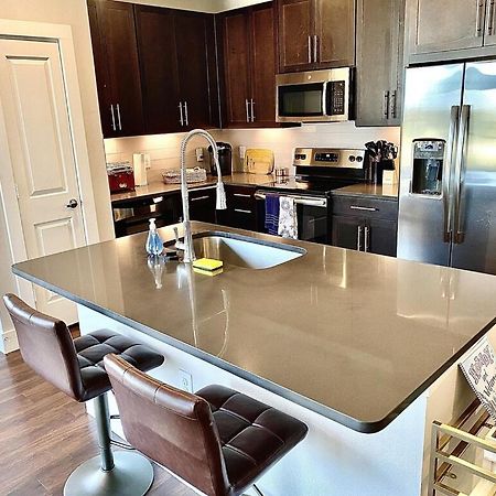 Beautiful 3 Bedroom Apartment Bryan Exterior photo