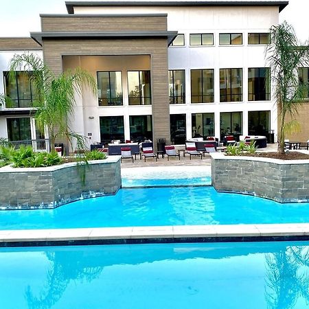 Beautiful 3 Bedroom Apartment Bryan Exterior photo